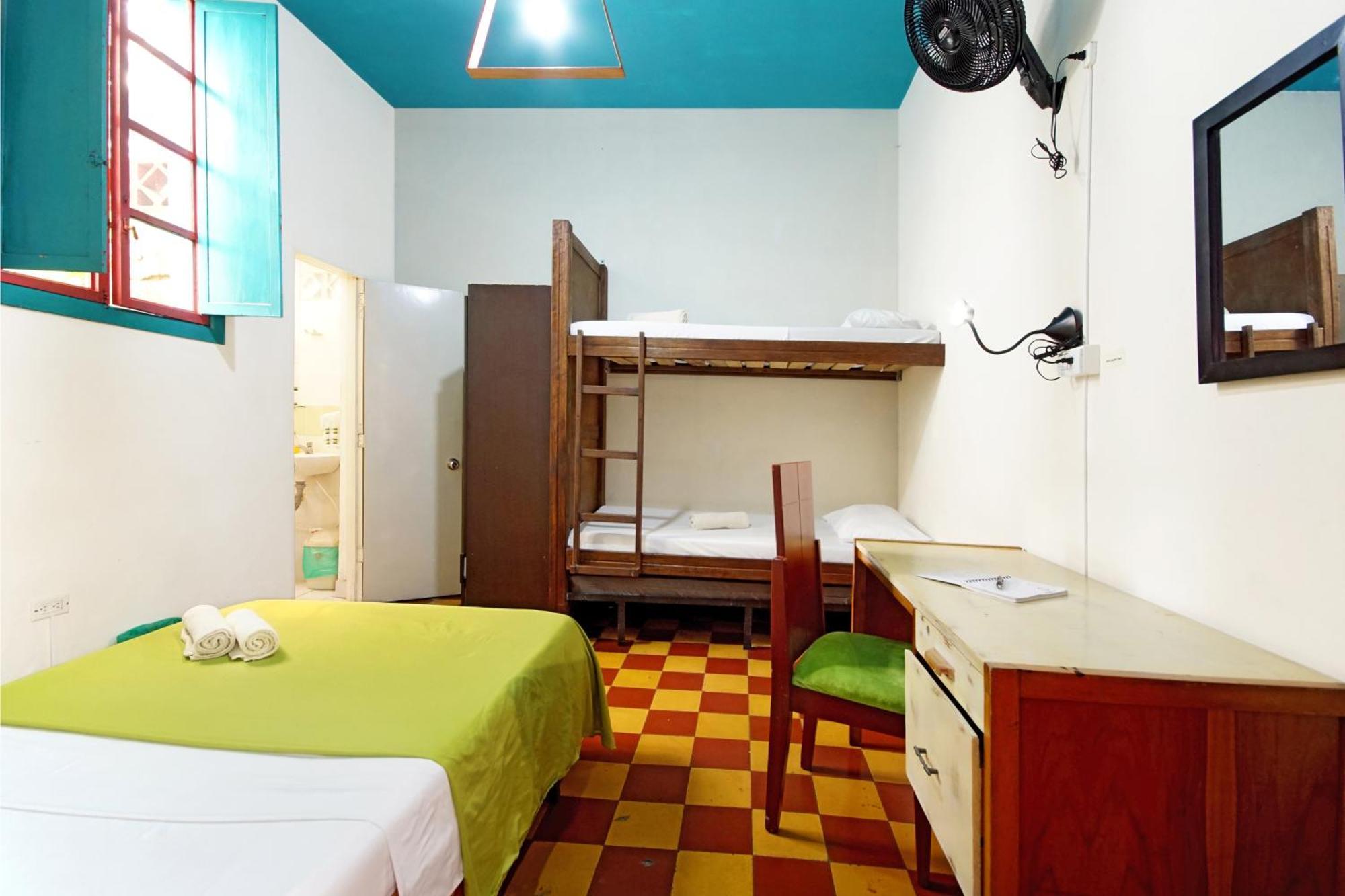Ding-Dong Hostel Cali Kültér fotó