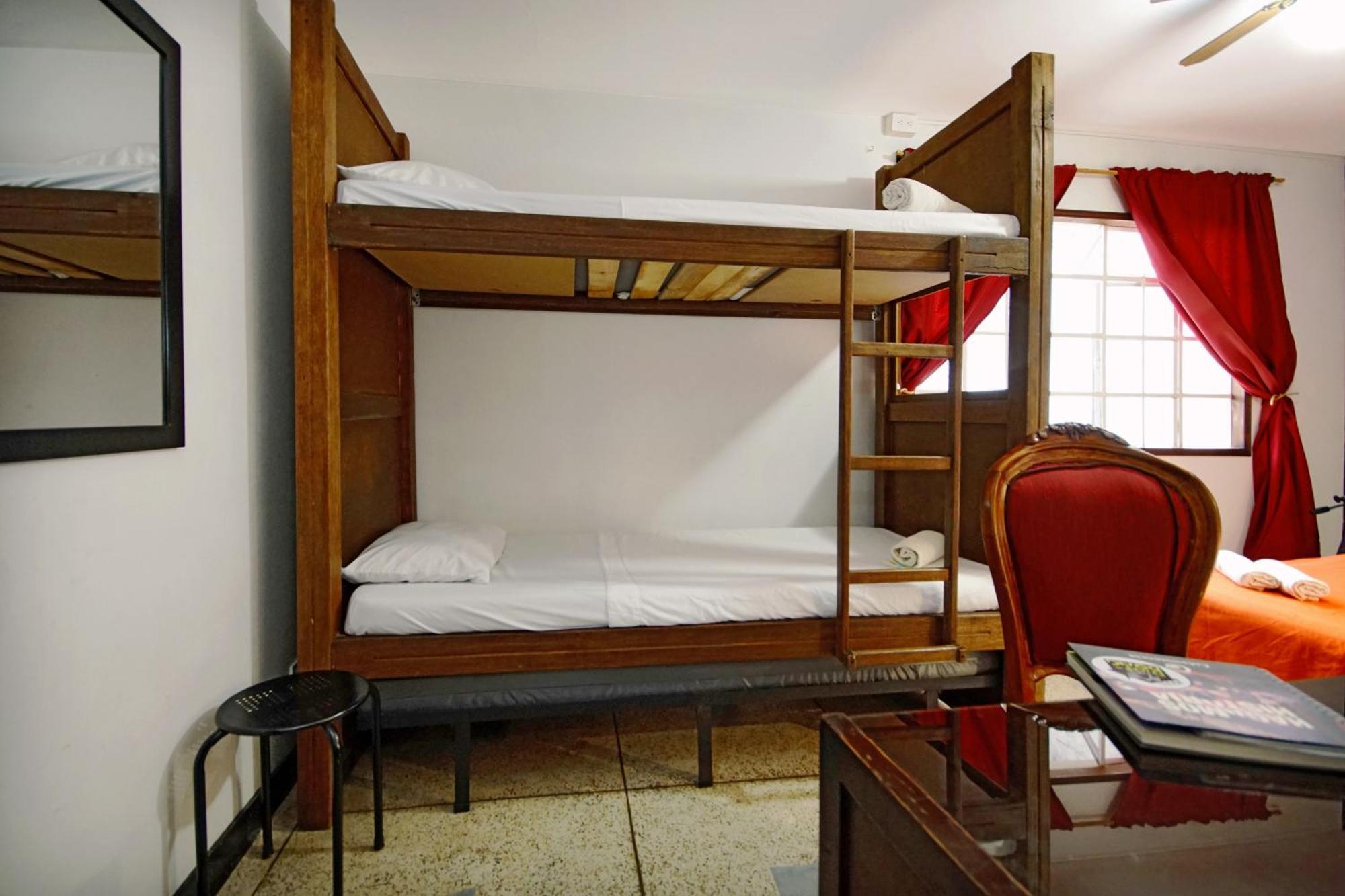 Ding-Dong Hostel Cali Kültér fotó